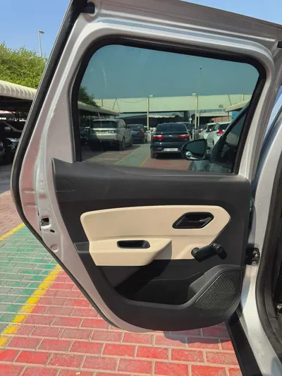 RENAULT DUSTER 4*4-11