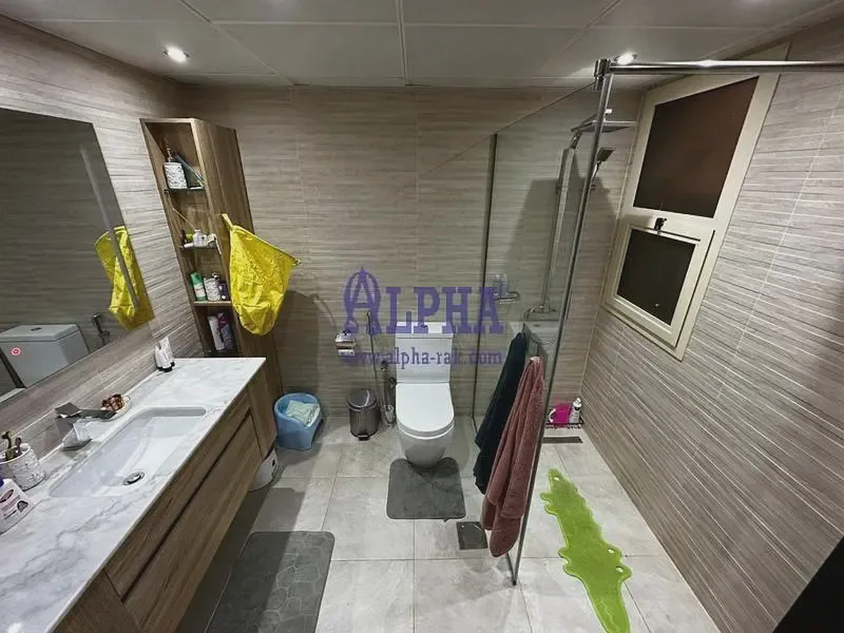 Spacious | Overlooking Marina | 2 BR Furnished for Sale-4-4