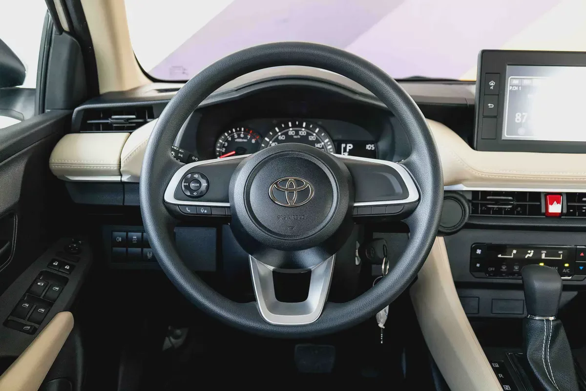 AED 928 Monthly l Toyota Yaris E 1.5L l GCC l Zero Down Payment l 1 Year Warranty-11-11