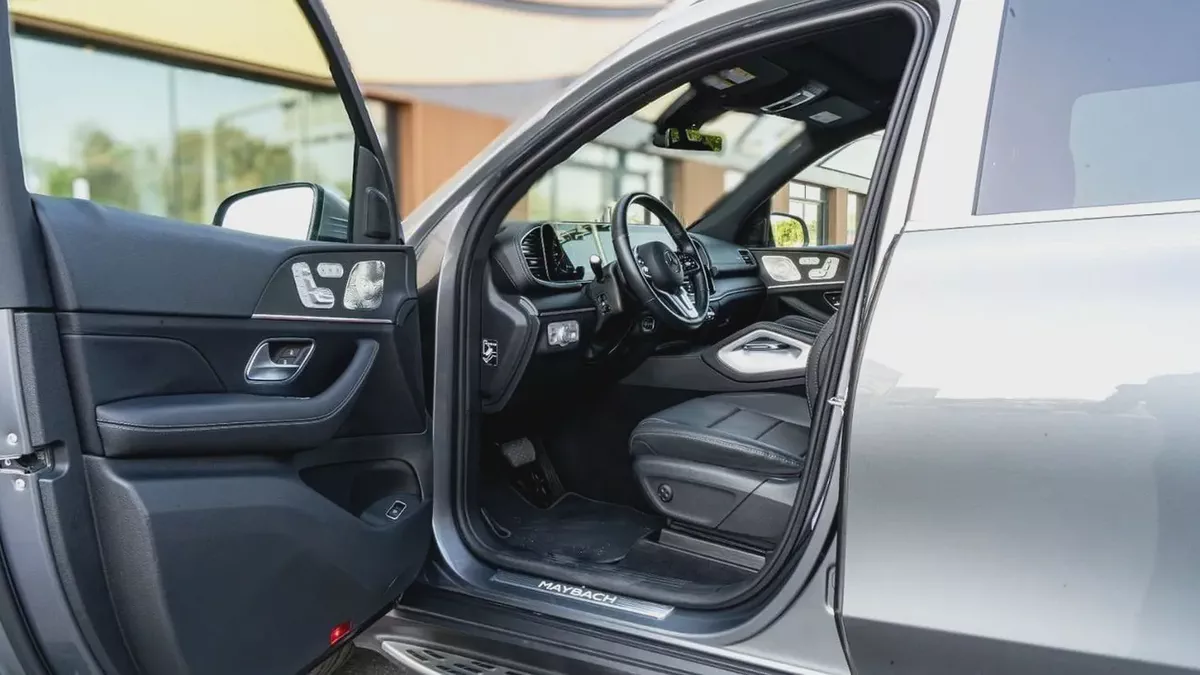 Pristine 2023 Mercedes-Benz GLS 450 4MATIC - American Specs-5-5