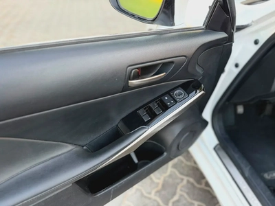Lexus IS 300 2020 American Specs - Low Mileage, Excellent Condition-14