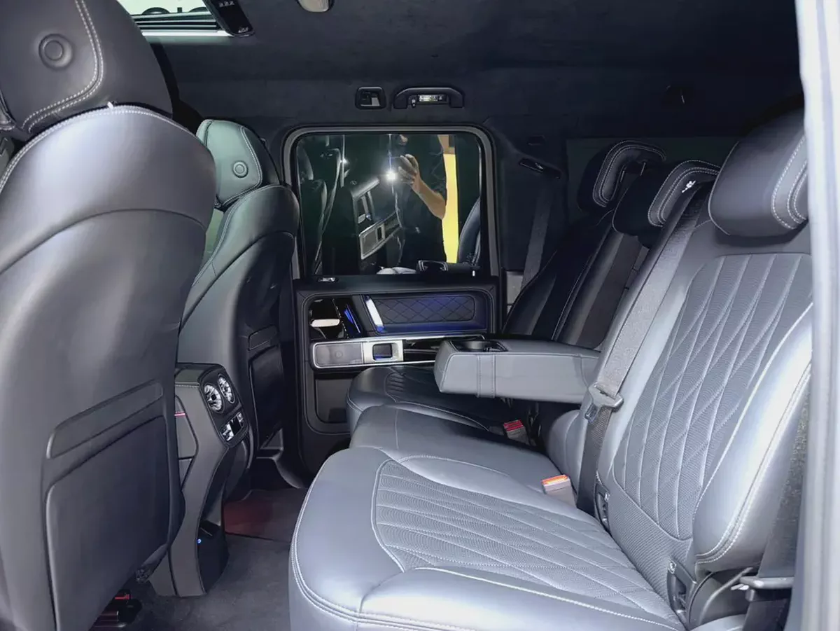 MERCEDES-BENZ G63 AMG V8 / 2025 / 5,600KMs ONLY / DOUBLE NIGHT PACKAGE-9-9