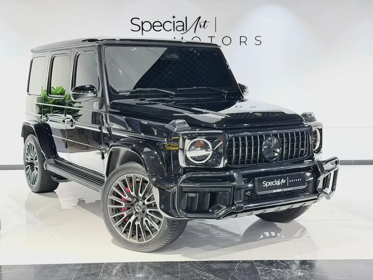 MERCEDES-BENZ G63 AMG V8 / 2025 / 5,600KMs ONLY / DOUBLE NIGHT PACKAGE