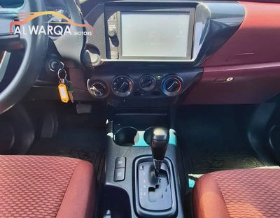 Automatic Toyota Hilux Double Cab GL 2021 GCC Specs-13