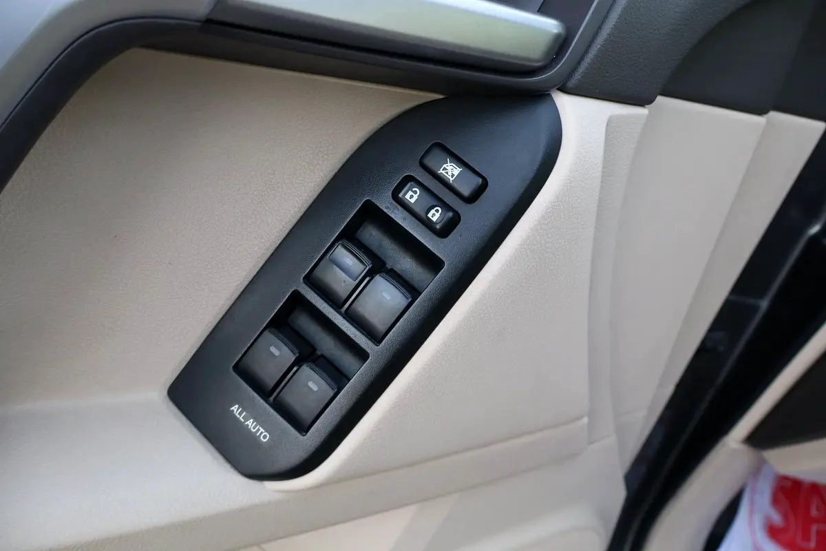 Toyota Prado Adventure VXR 2022 - GCC Specs - Original Paint-5-5