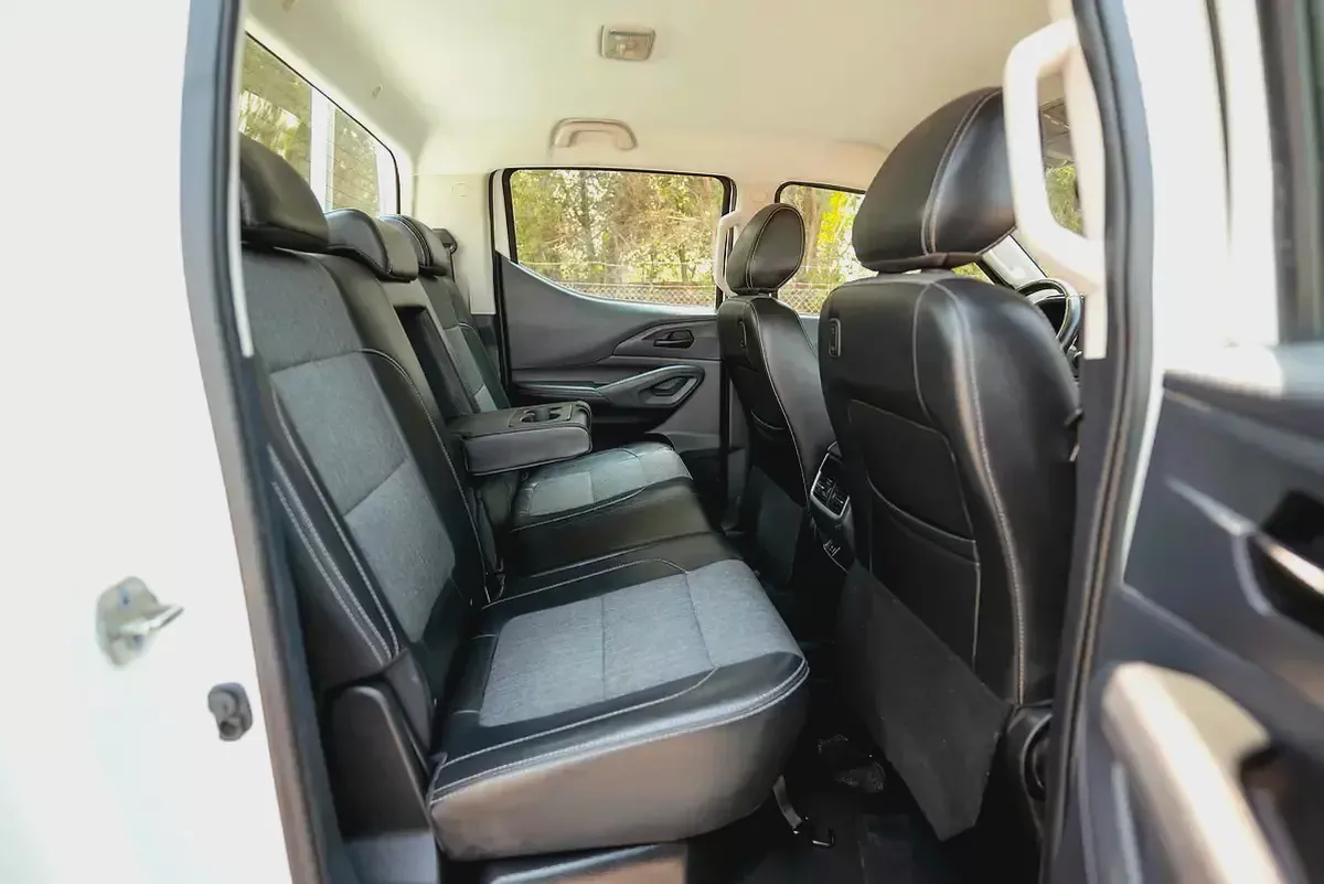 Landtrek | Double Cabin 4X2 Automatic | Petrol | GCC Specs | Ref#P07454-11-11