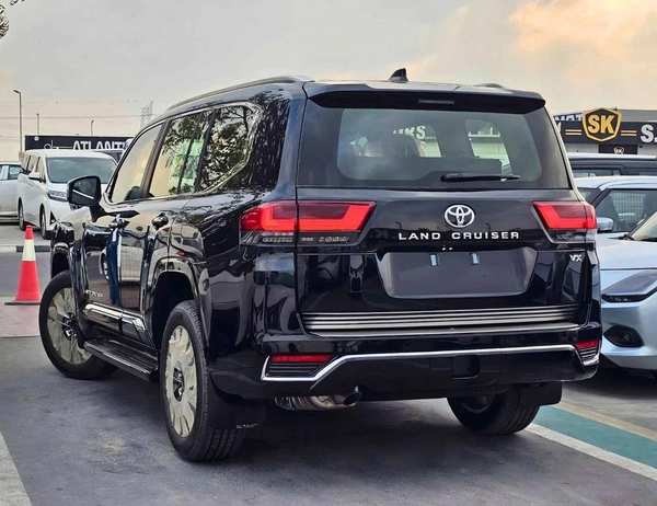 Toyota Land Cruiser VX /4.0L PETROL V6 /RADAR /BIG DVD/JBL SPEAKERS / REAR ENTERTAINMENT DVD