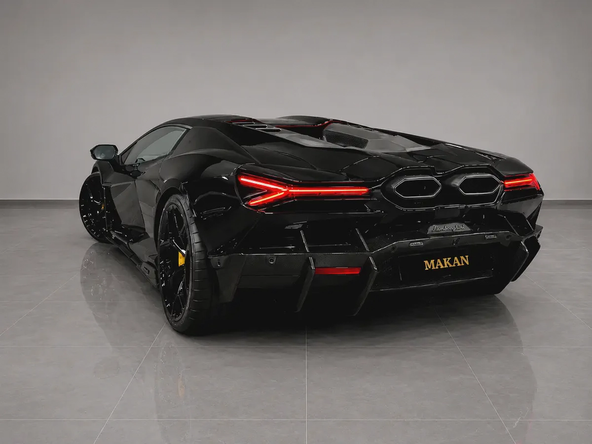 Lamborghini Revuelto-11-11