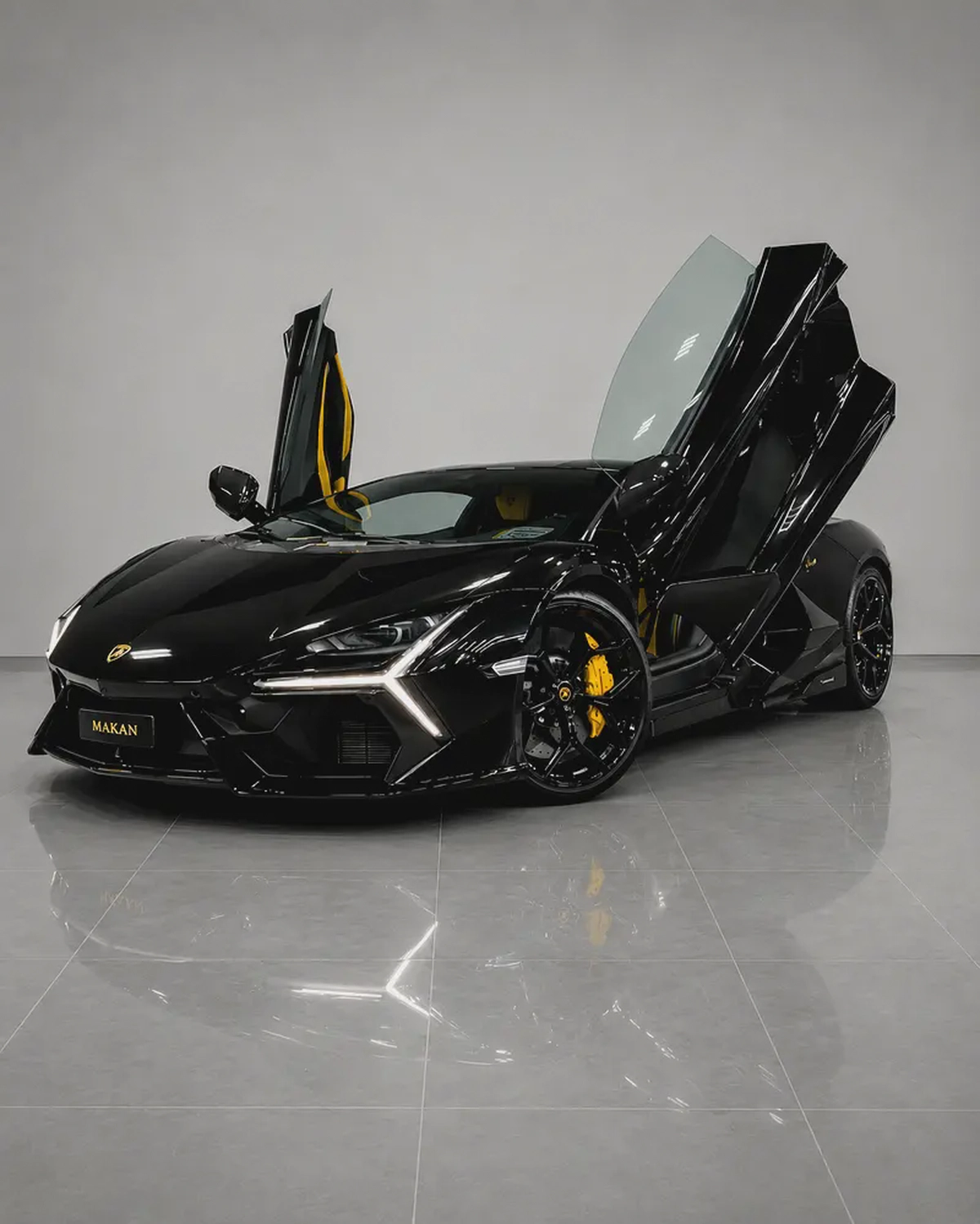 Lamborghini Revuelto-3-3