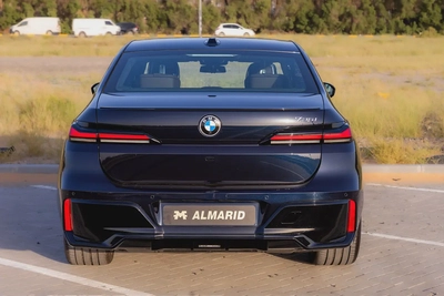 BMW 735i M Sport Individual – 2026 | GCC | Only 2,044 KM | AED 399,000-2