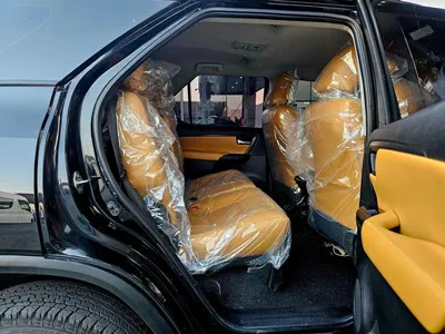 Toyota Fortuner EXR FORTUNER / V4 2.7L 4WD/ LEATHER SEATS/ LOW MILEAGE-12
