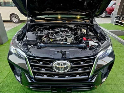 Toyota Fortuner EXR FORTUNER / V4 2.7L 4WD/ LEATHER SEATS/ LOW MILEAGE-8