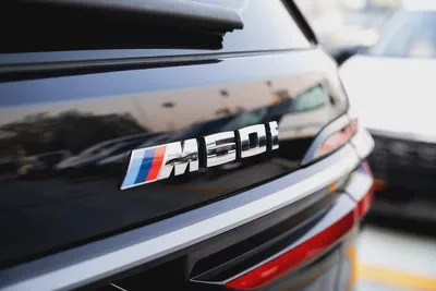 BMW X7 M60i Agency Warranty Full Service History GCC  2024 Low Mileage 4.4L Twin Turbo V8-4
