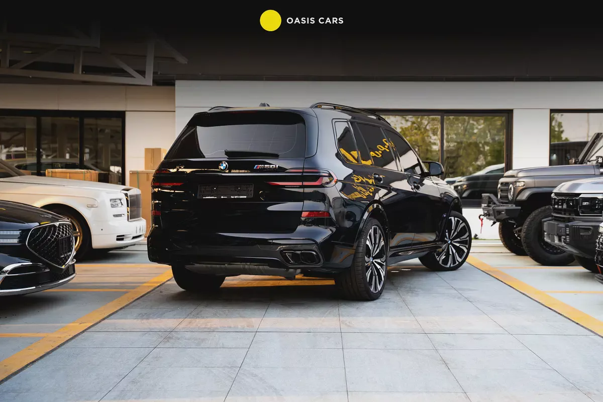BMW X7 M60i Agency Warranty Full Service History GCC  2024 Low Mileage 4.4L Twin Turbo V8-3-3