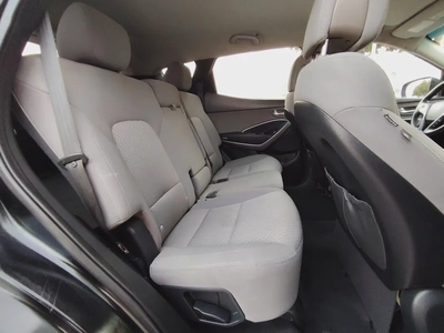 Hyundai Santafe 2016 US Specs Premium Condition With Low KM Perfect daily Use Car-9