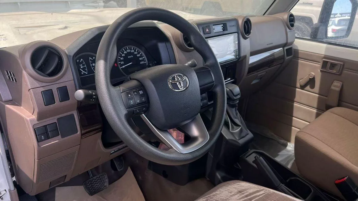 Toyota Land Cruiser 70 LC 78 HARDTOP 2.8L AT EXPORT ONLY - 2.8L DSL A/T-12-0