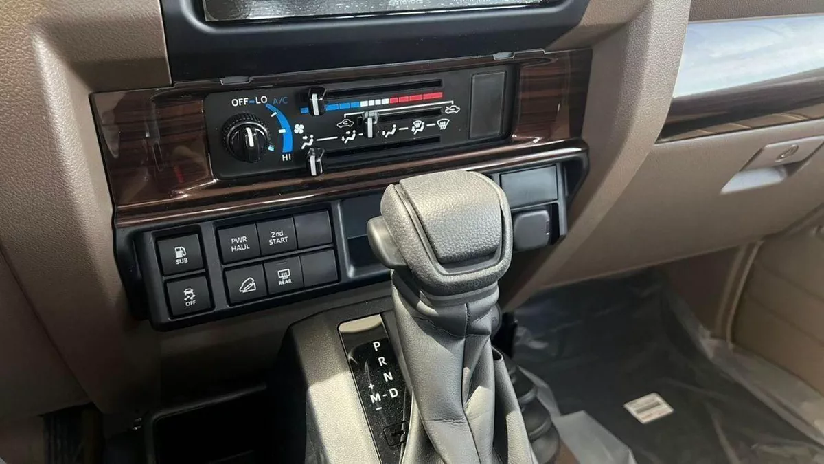 Toyota Land Cruiser 70 LC 78 HARDTOP 2.8L AT EXPORT ONLY - 2.8L DSL A/T-18-0