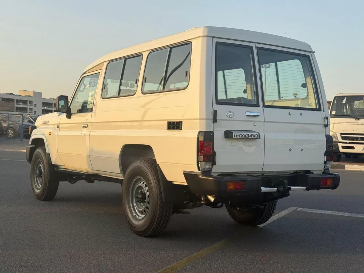 Toyota Land Cruiser 70 LC 78 HARDTOP 2.8L AT EXPORT ONLY - 2.8L DSL A/T-4-0