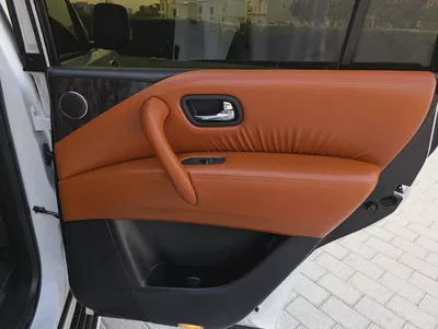 Nissan patrol platinum GCC specs V6 4.0L 2020 Interior and Exterior Excellent Condition-16