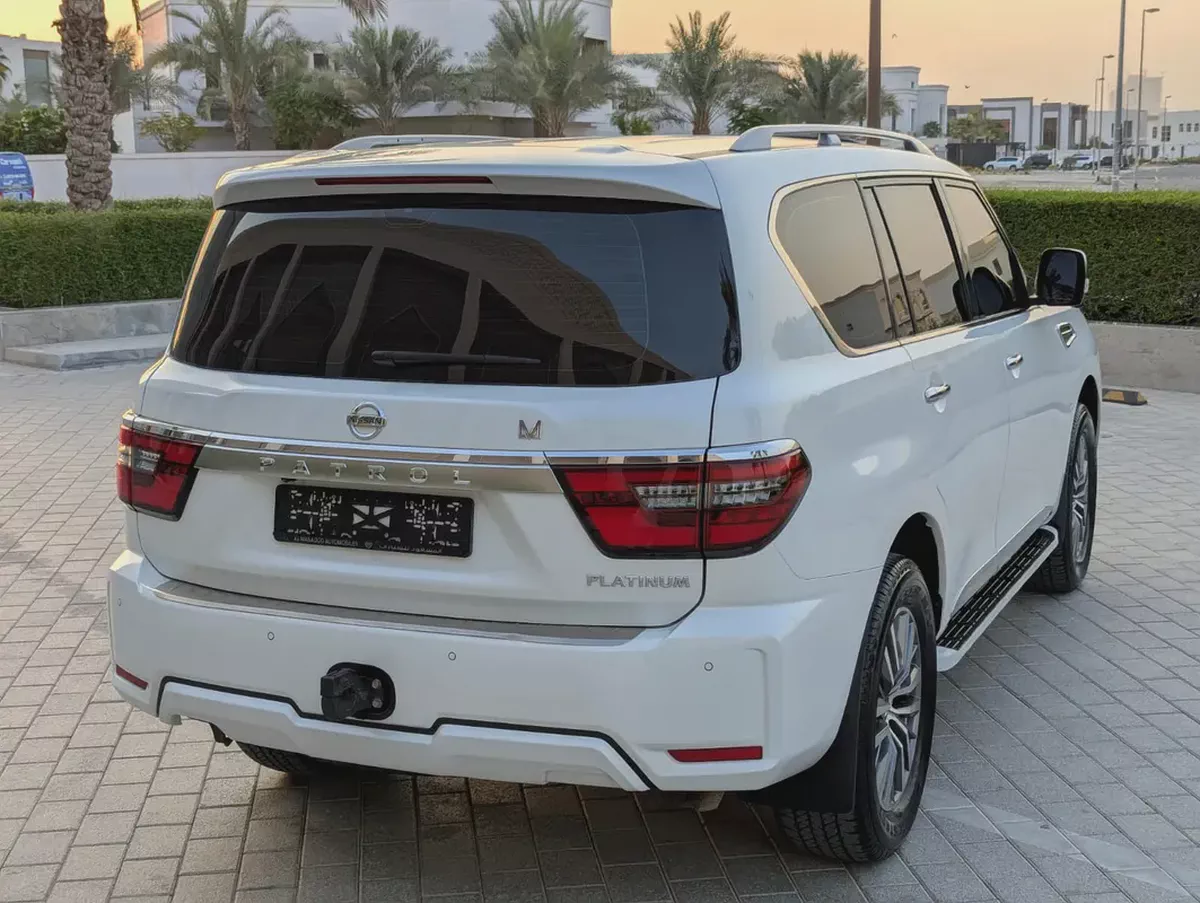 Nissan patrol platinum GCC specs V6 4.0L 2020 Interior and Exterior Excellent Condition-11-11
