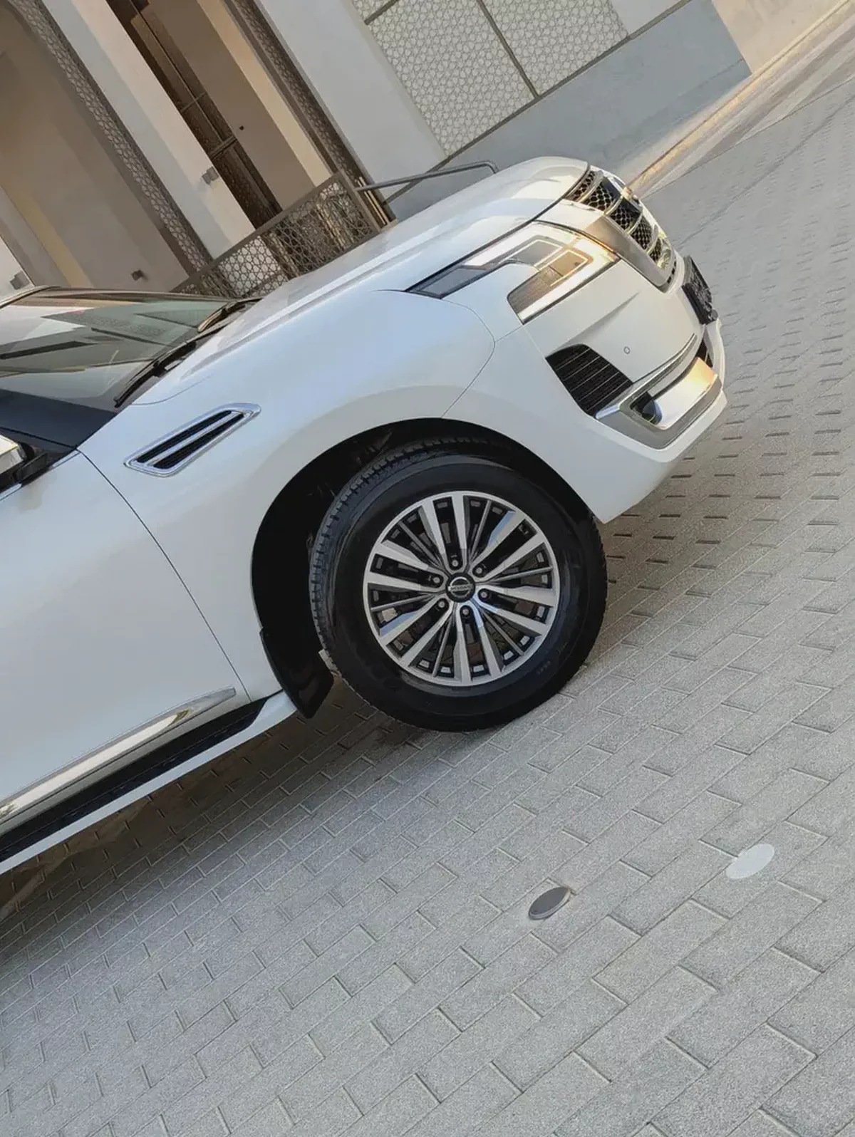 Nissan patrol platinum GCC specs V6 4.0L 2020 Interior and Exterior Excellent Condition-12-12