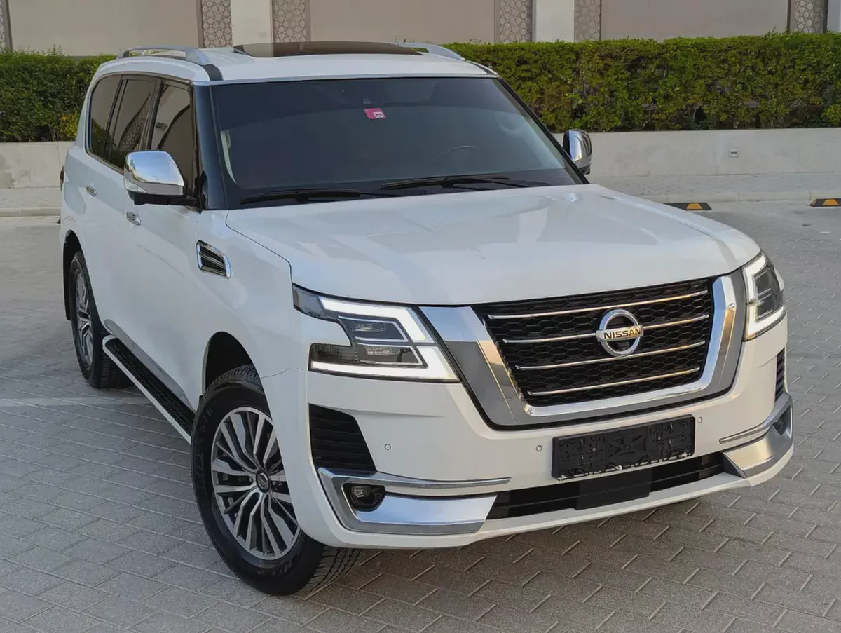Nissan patrol platinum GCC specs V6 4.0L 2020 Interior and Exterior Excellent Condition