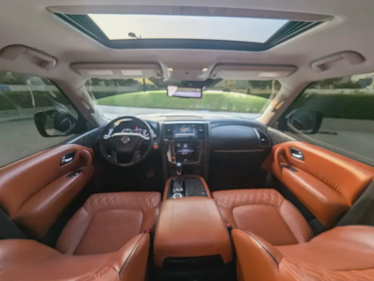 Nissan patrol platinum GCC specs V6 4.0L 2020 Interior and Exterior Excellent Condition-4-4