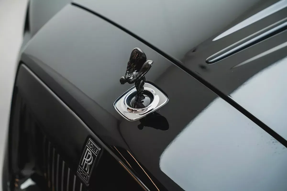 2018 ROLLS ROYCE WRAITH BLACK BADGE WITH WARRANTY AND SERVICE CONTRACT UNTIL 2027-15-15