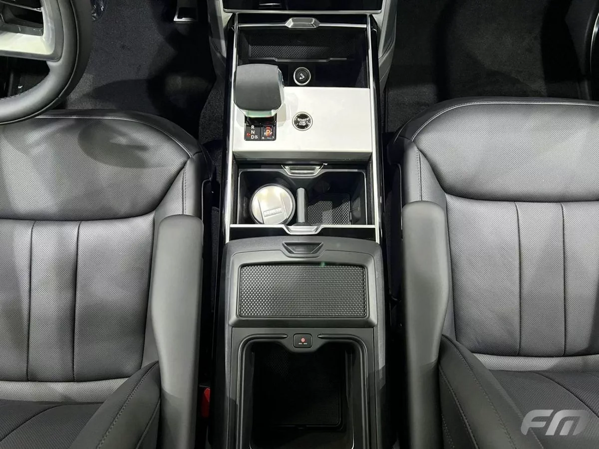 Land Rover Range Rover HSE P530-9-0