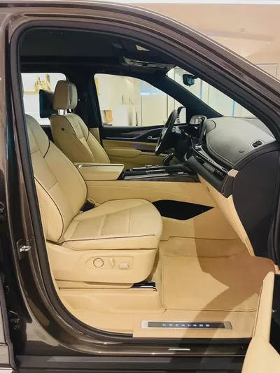 2021 Cadillac Escalade Platinum Luxury GCC Specs-12