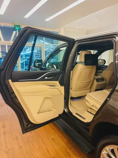 2021 Cadillac Escalade Platinum Luxury GCC Specs-18