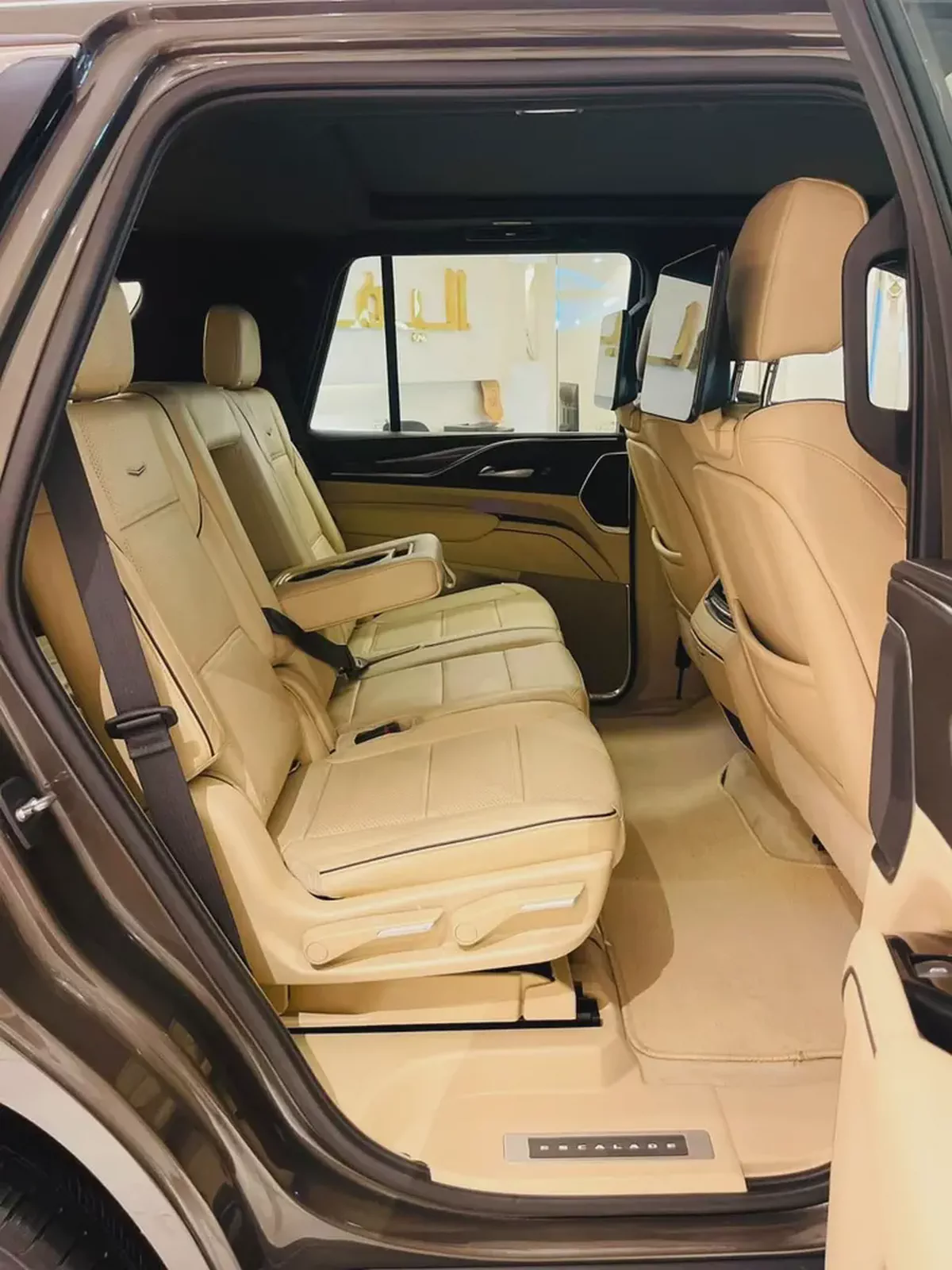 2021 Cadillac Escalade Platinum Luxury GCC Specs-10-10