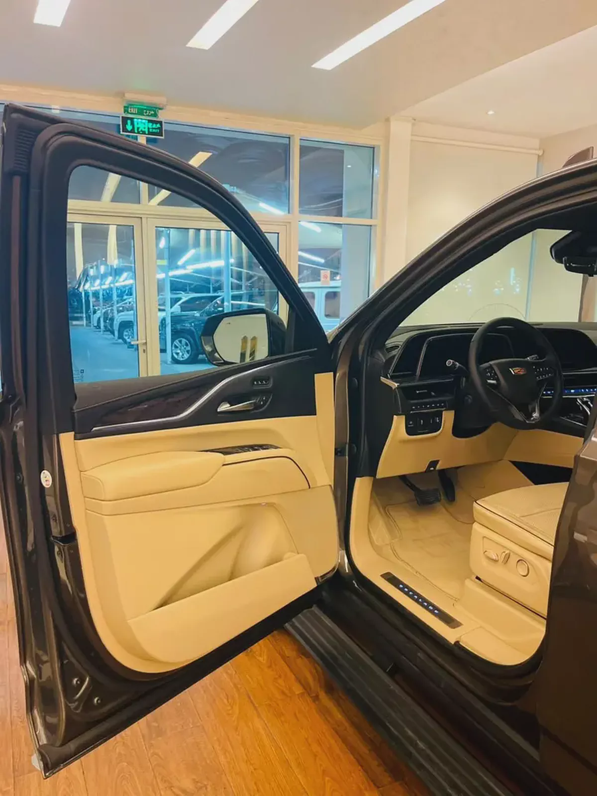 2021 Cadillac Escalade Platinum Luxury GCC Specs-17-17