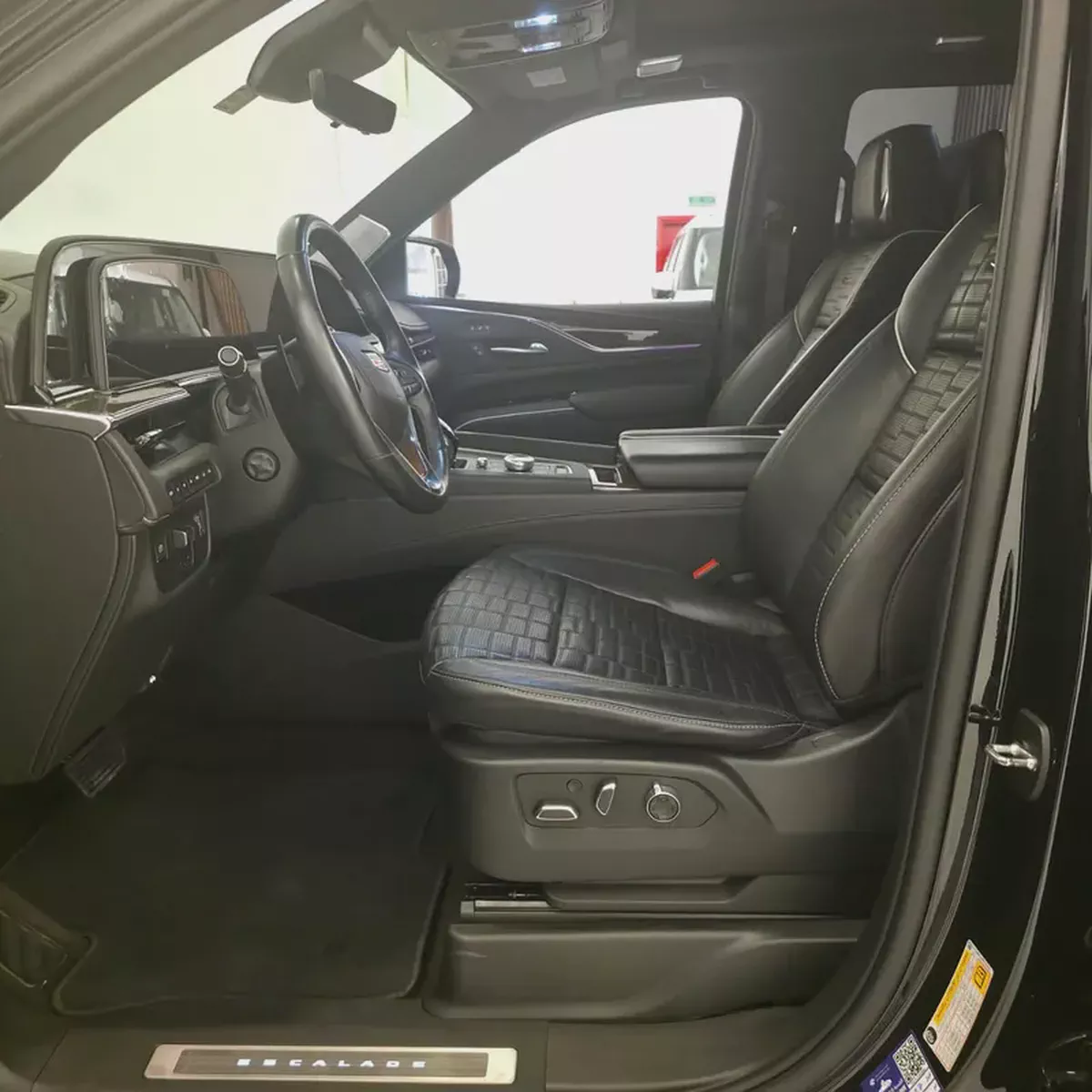 AED 5154 PM | CADILLAC ESCALADE SPORT PLATIMUN 600 2024 | AGENCY WARRANTY & SERVICE PACKAGE | GCC-9-9