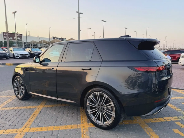 2024 Land Rover Range Rover Sport SE Dynamic - American Specs - Brand New!