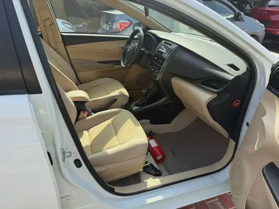 TOYOTA YARIS SEDAN KM IS NOT GENUINE-9