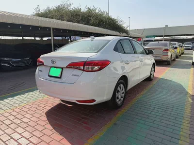 TOYOTA YARIS SEDAN KM IS NOT GENUINE-4