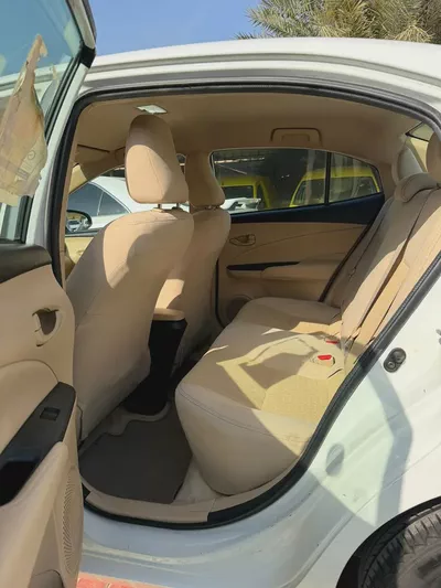 TOYOTA YARIS SEDAN KM IS NOT GENUINE-6