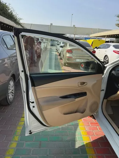 TOYOTA YARIS SEDAN KM IS NOT GENUINE-7