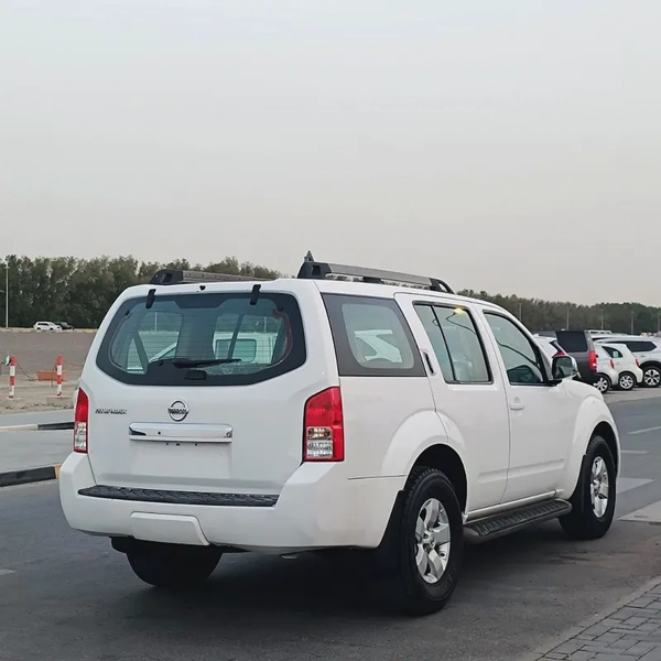 Nissan Pathfinder SV 2011 GCC Specs