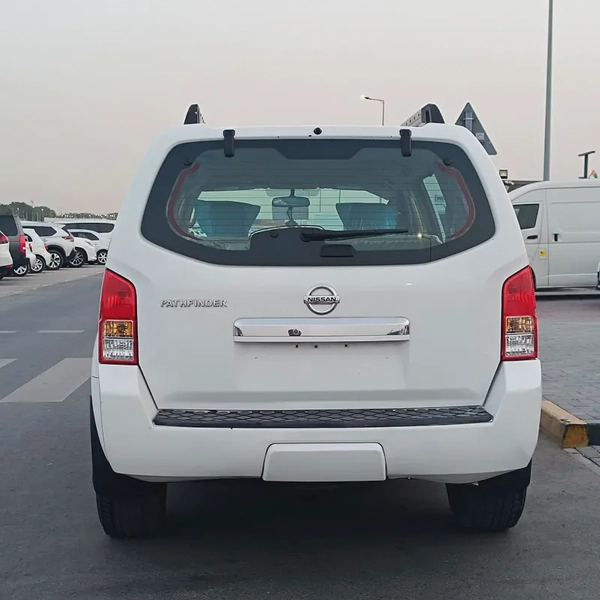 Nissan Pathfinder SV 2011 GCC Specs