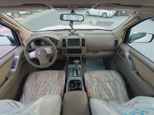 Nissan Pathfinder SV 2011 GCC Specs