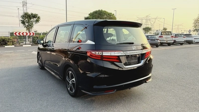 Honda Odyssey Full option v4 2016 GCC Specs,7 seater  family car-1