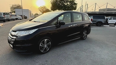 Honda Odyssey Full option v4 2016 GCC Specs,7 seater  family car-6
