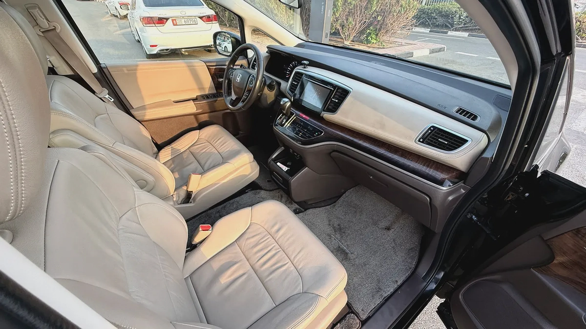 Honda Odyssey Full option v4 2016 GCC Specs,7 seater  family car-11-11