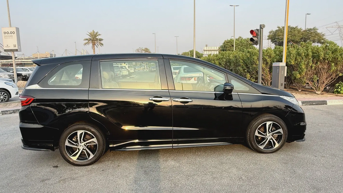 Honda Odyssey Full option v4 2016 GCC Specs,7 seater  family car-2-2