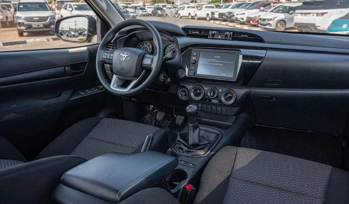 Toyota Hilux TOYOTA HILUX DC 2.4D MT 4X4 P.WINDOW MY2024– SILVER-21-21