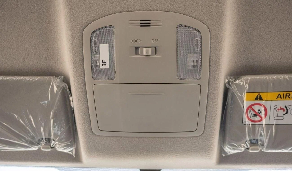 Toyota Hilux TOYOTA HILUX DC 2.4D MT 4X4 P.WINDOW MY2024– SILVER-24-24
