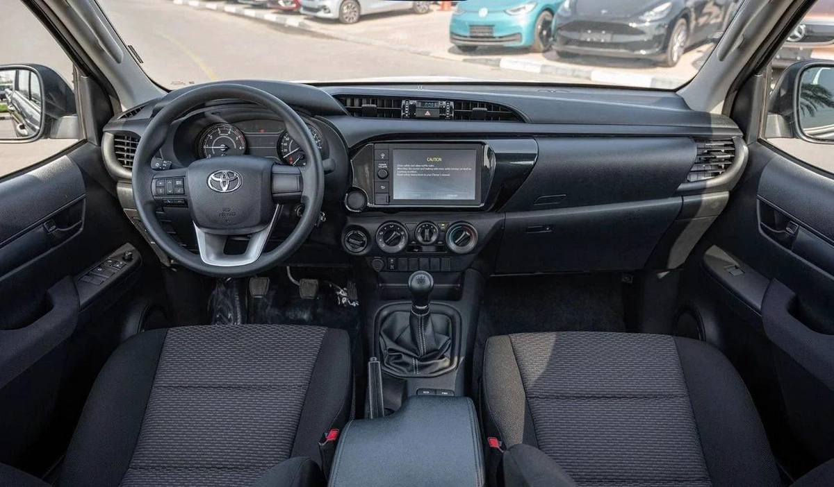 Toyota Hilux TOYOTA HILUX DC 2.4D MT 4X4 P.WINDOW MY2024– SILVER-5-5