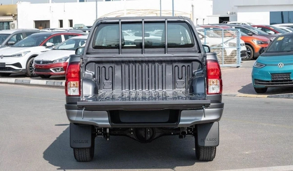 Toyota Hilux TOYOTA HILUX DC 2.4D MT 4X4 P.WINDOW MY2024– SILVER